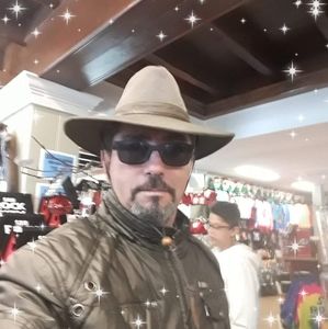 Meet your Posher, Calixto